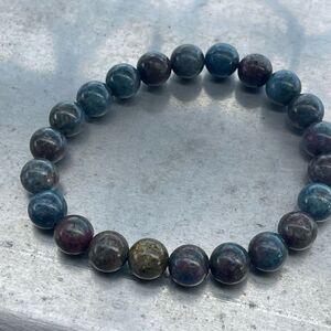 Ruby Fuchsite with Kyanite beaded bracelet 6.75” crystal healing emotional suppo